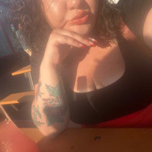 Meet your Posher, Macarena